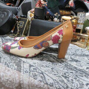 BOGO Etienne Aigner Italian leather & floral anvas pumps size 5.5